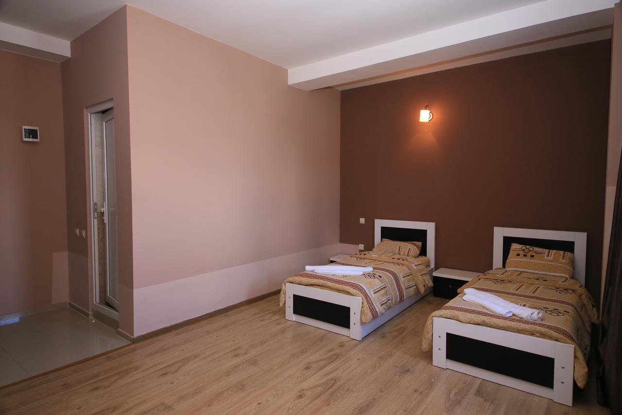 Hotel Polo Tbilisi Bagian luar foto