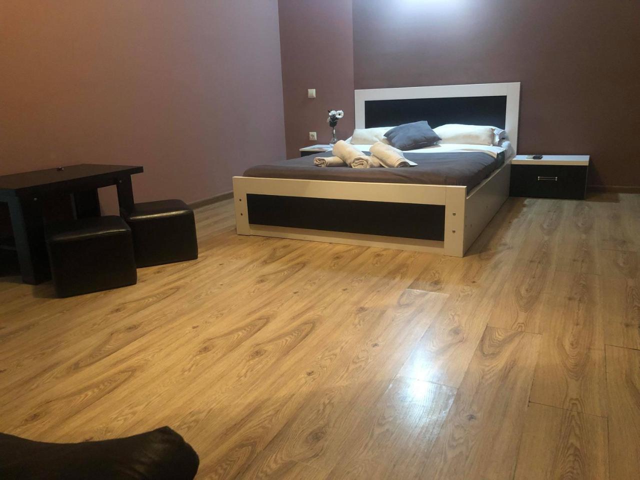 Hotel Polo Tbilisi Bagian luar foto